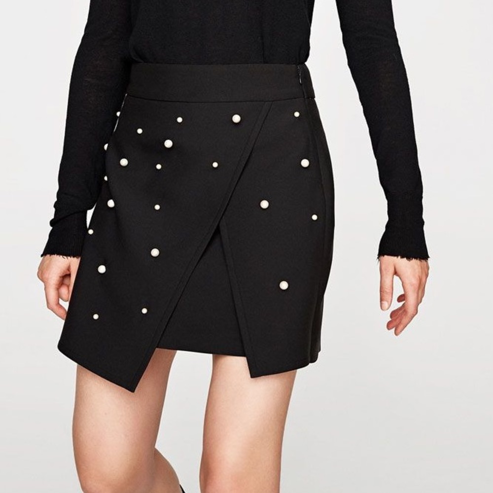 Zara Basics Black Mini Skirt with Pearls - Size XS